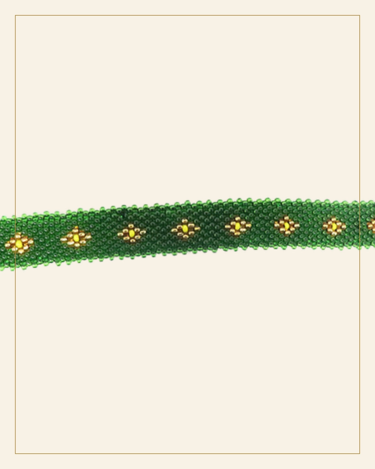 Handcrafted Green Beaded Bracelet – Traditional Beadwork Jewelry — Saptadhārā detail
