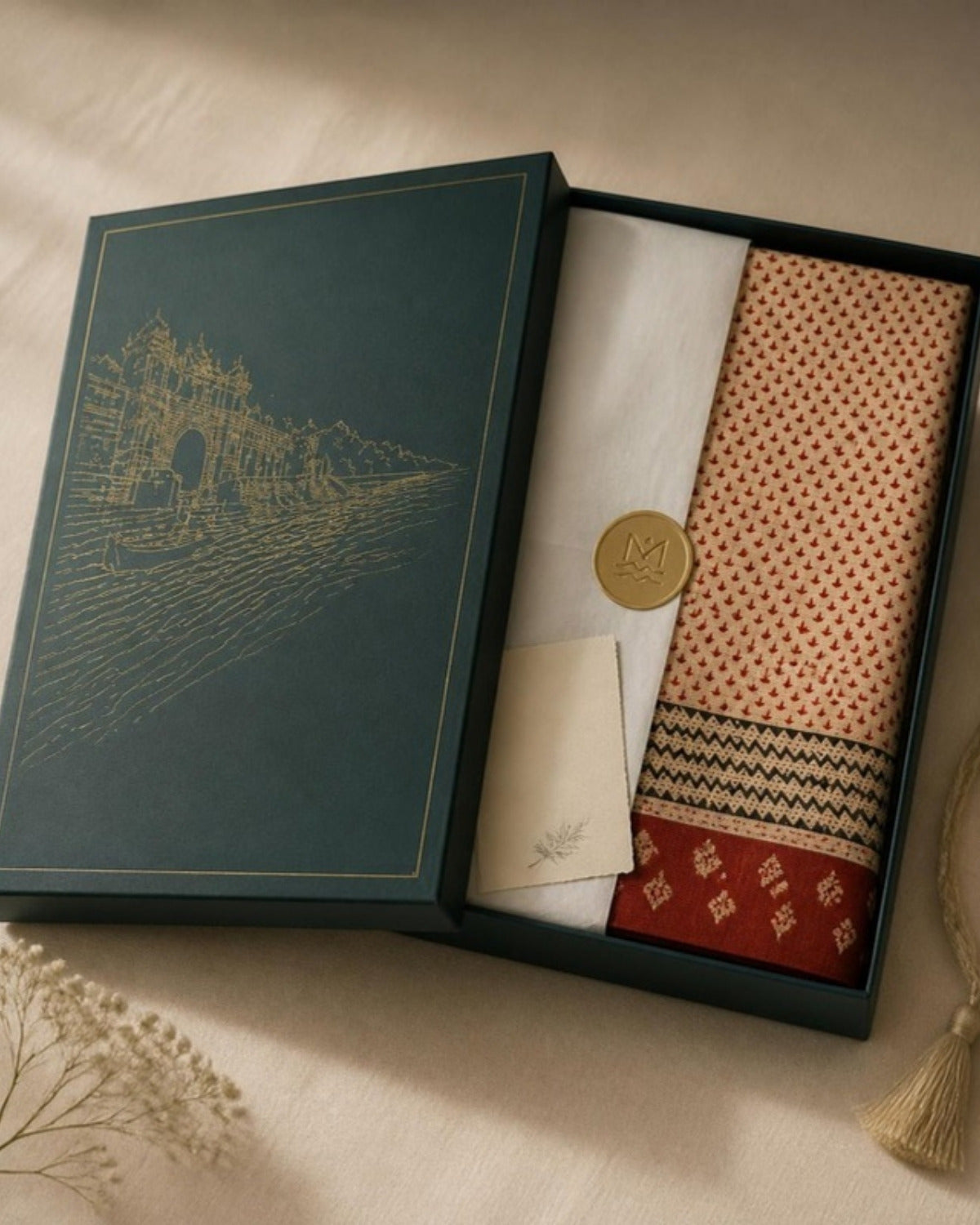 Packed in the Saptadhārā Narmada Edit box: Shyam Bagh Print Silk & Cotton Saree