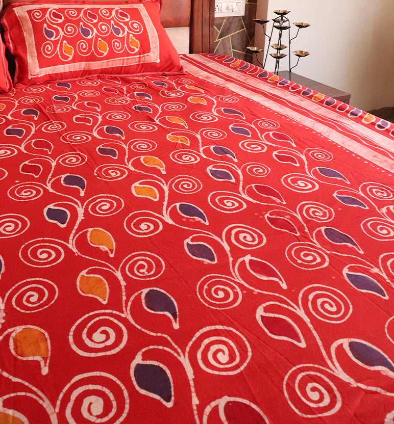 Handcrafted Batik Print Cotton Double Bed Sheet with Two Pillow Covers