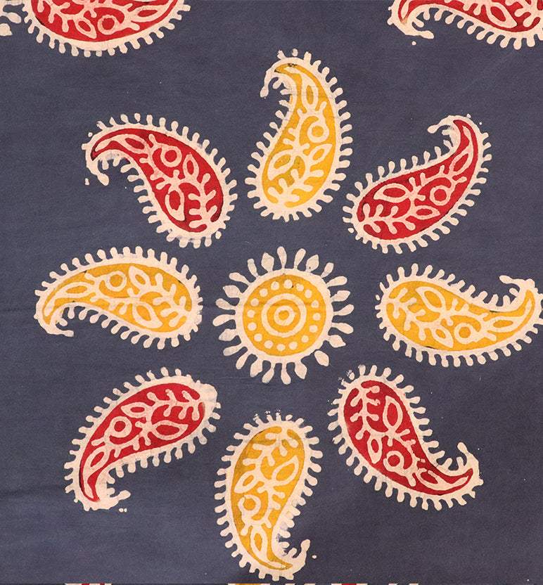 Handcrafted Batik Print Cotton Single Bed Sheet with Two Pillow Covers