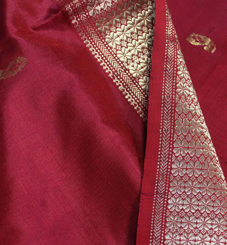 Traditional Handloom Maheshwari Silk-Blend Saree
