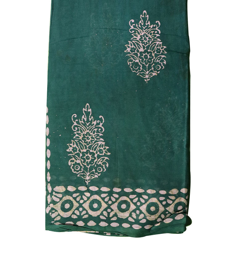Handcrafted Batik Print Cotton Saree with Blouse Piece