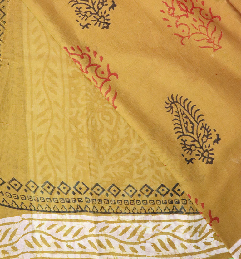 Handcrafted Batik Print Cotton Saree with Blouse Piece